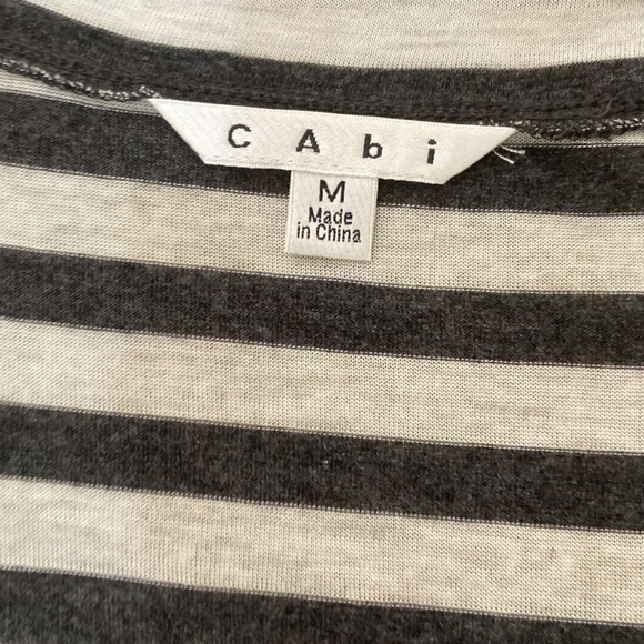 Cabi black & white mixed print v neck silk/viscose top high low hem 3/4 sleeve - Picture 13 of 13